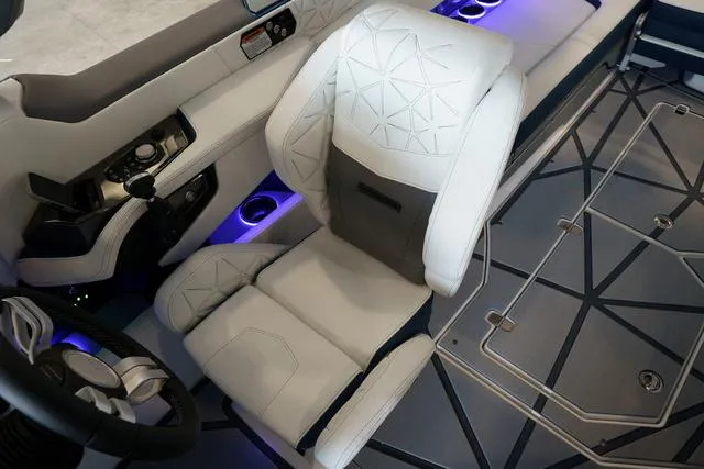 Slide: The Image of Nautique Super Air Nautique G25 Paragon 2025 - 38