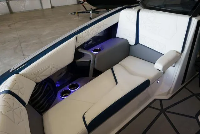 Slide: The Image of Nautique Super Air Nautique G25 Paragon 2025 - 51