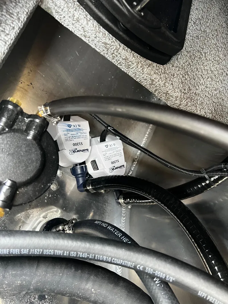 Slide: The Image of Bilge pump system in 2025 Thunder Jet 210 Luxor boat. - 35