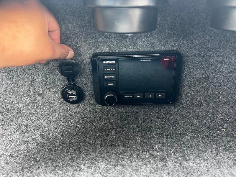 Slide: The Image of Thunder Jet 210 Luxor 2025 - 51