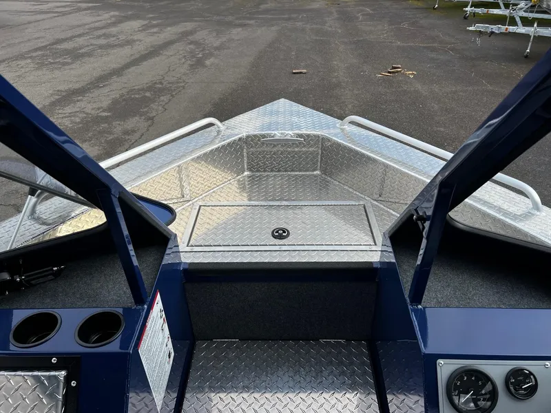 Slide: The Image of Thunder Jet 210 Luxor 2025 - 54