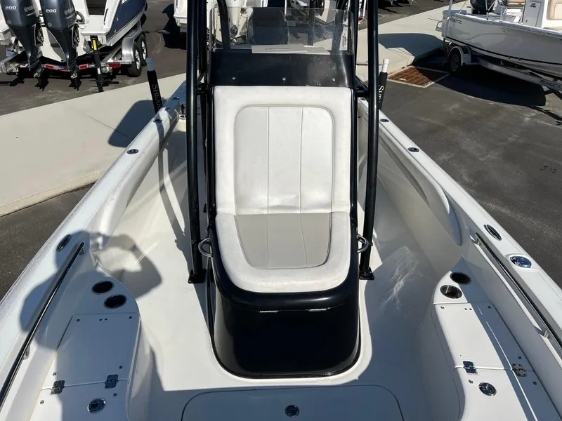 Slide: The Image of Shearwater 260 Carolina Flare 2020 - 11