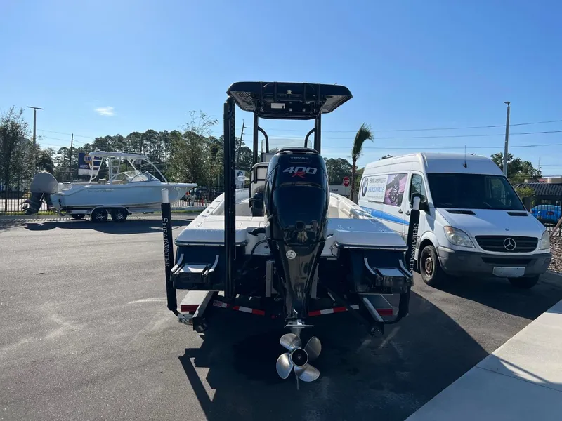 Slide: The Image of Shearwater 260 Carolina Flare 2020 - 3