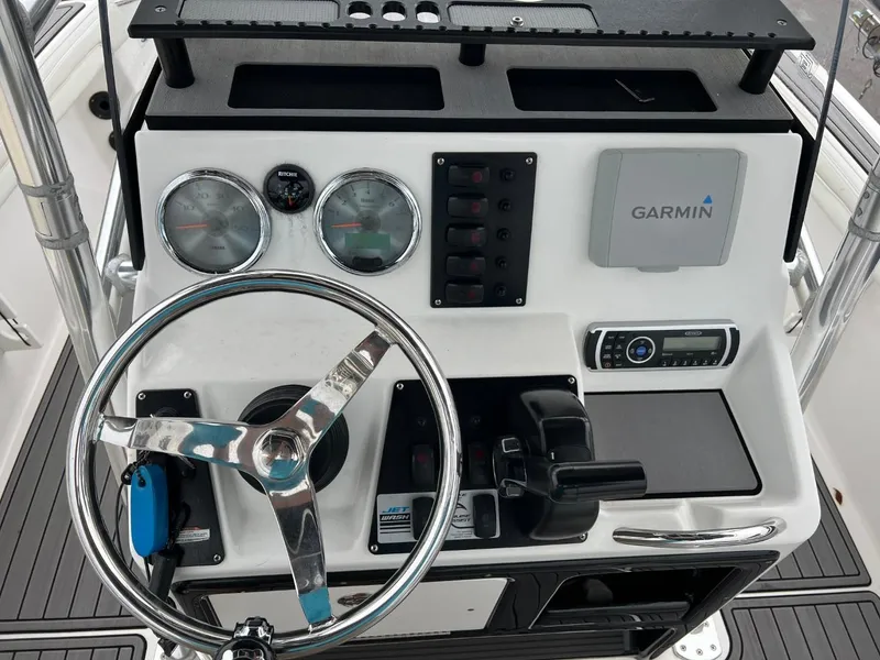 Slide: The Image of Yamaha 190 FSH Deluxe 2017 - 6