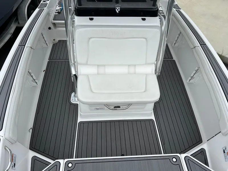 Slide: The Image of Yamaha 190 FSH Deluxe 2017 - 9