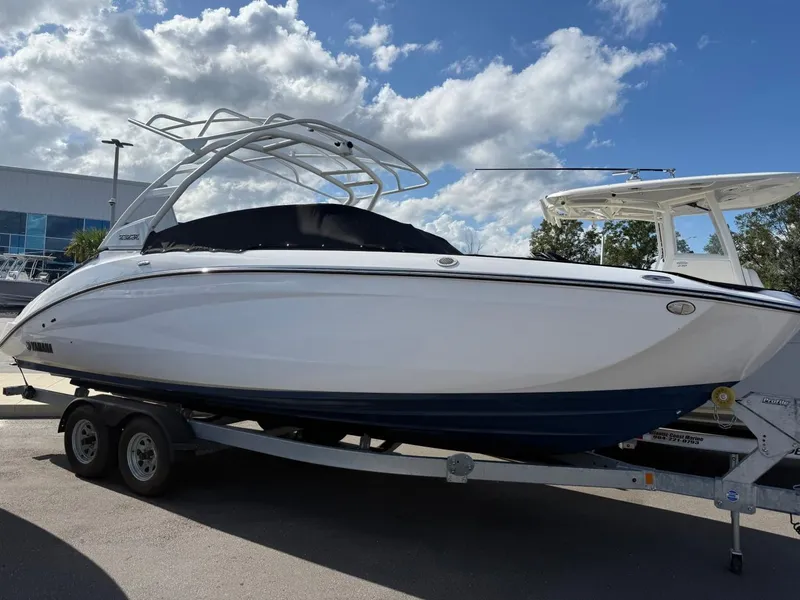 Slide: The Image of Yamaha 252SE 2023 - 0