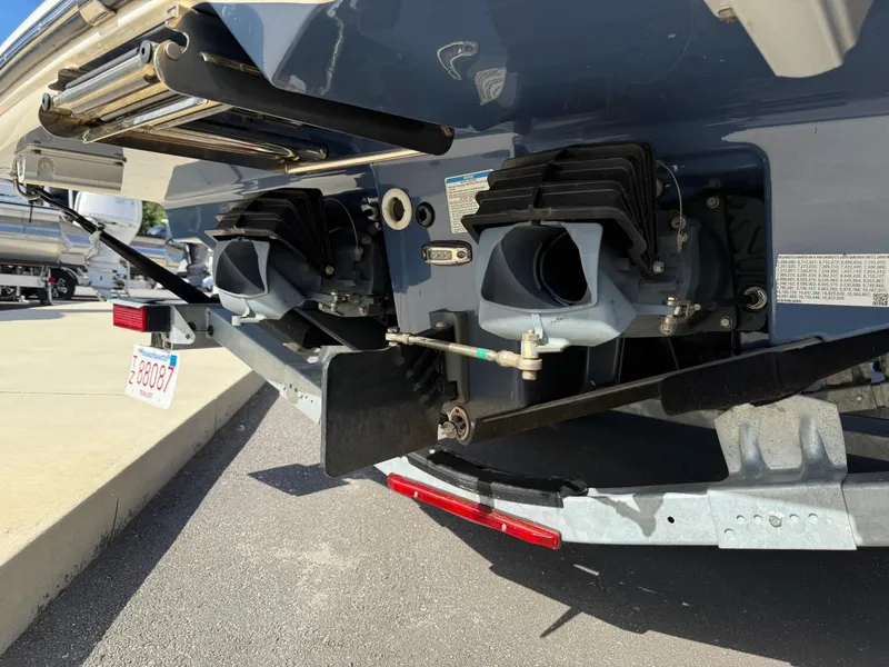 Slide: The Image of Yamaha 252SE 2023 - 3