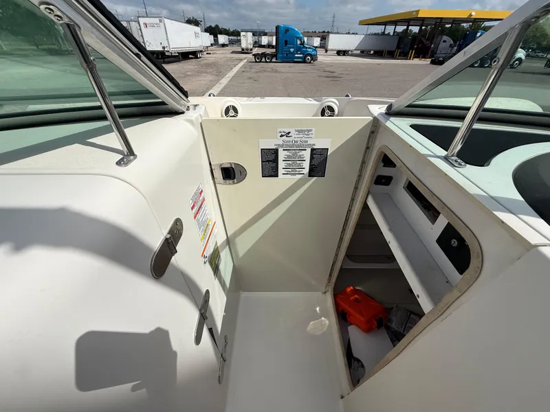 Slide: The Image of Sea Ray 210 Sundeck 2008 - 53