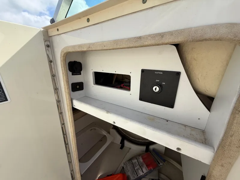 Slide: The Image of Sea Ray 210 Sundeck 2008 - 54