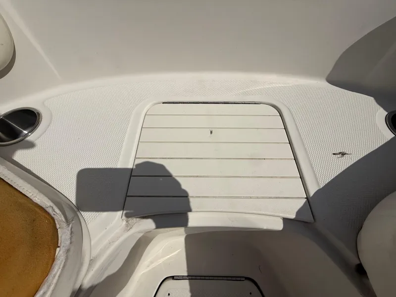 Slide: The Image of Sea Ray 210 Sundeck 2008 - 60