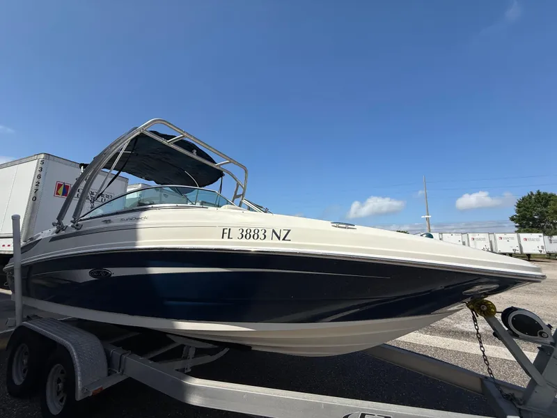 Slide: The Image of Sea Ray 210 Sundeck 2008 - 83