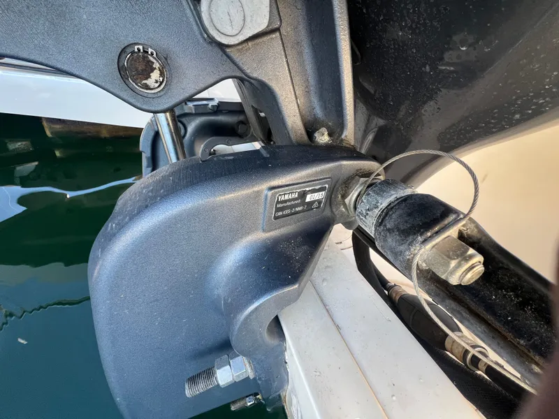 Slide: The Image of Yamaha 200 - 28