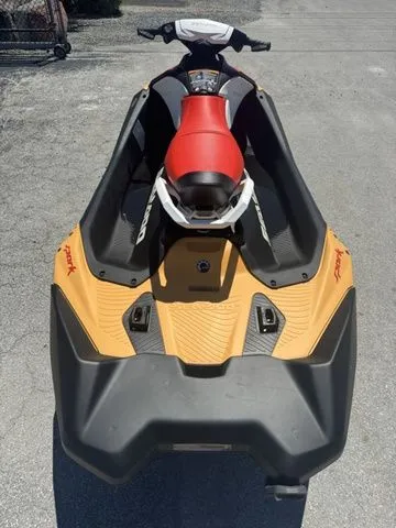 Slide: The Image of Sea-Doo Spark for 3 2025 - 7