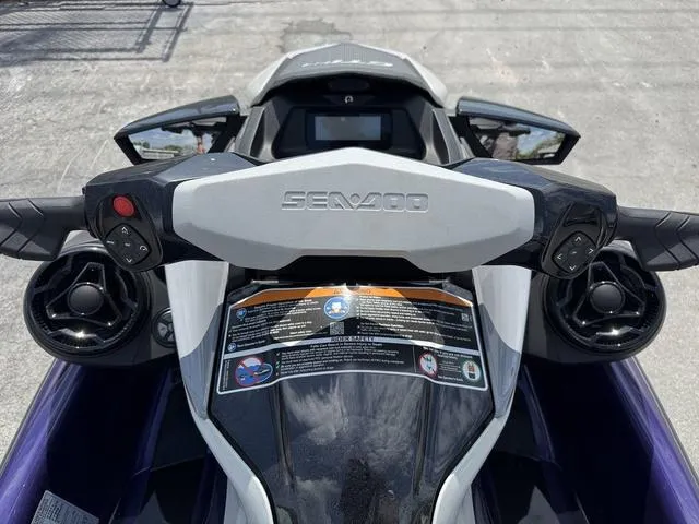 Slide: The Image of Sea-Doo GTI 2025 - 12