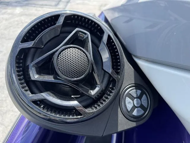 Slide: The Image of Sea-Doo GTI 2025 - 31