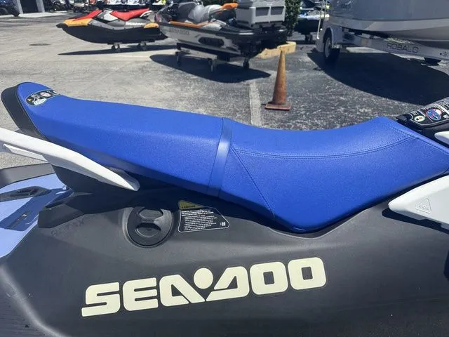 Slide: The Image of Sea-Doo Spark for 3 2025 - 9