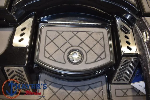 Slide: The Image of Caymas XS 21 Pro 2025 - 20