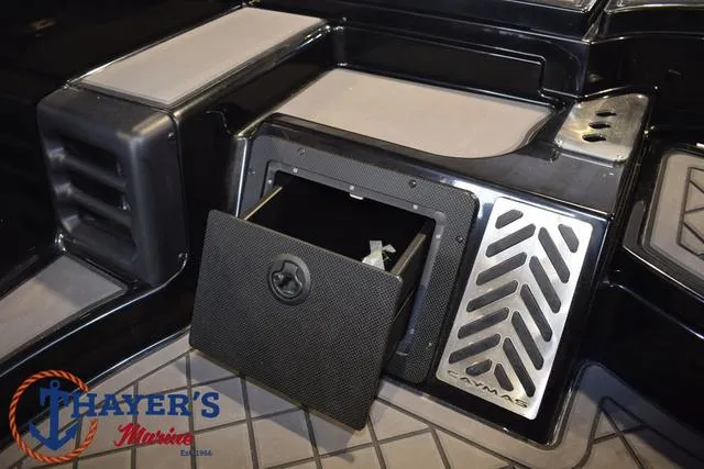 Slide: The Image of Caymas XS 21 Pro 2025 - 26