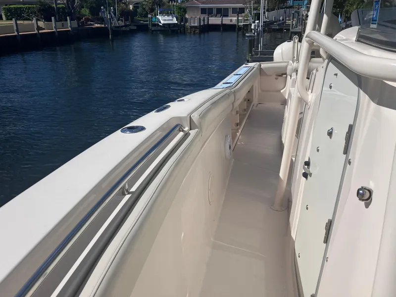 Slide: The Image of Grady-White Canyon 336 2018 - 52