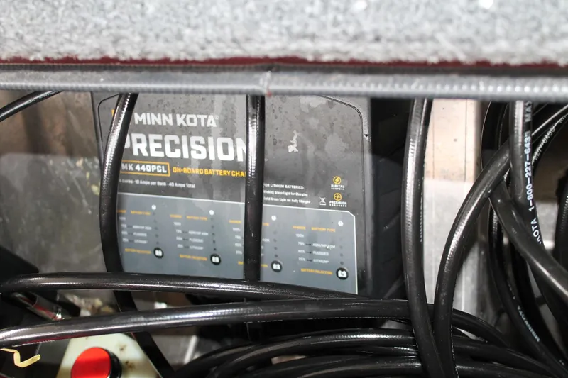 Slide: The Image of Minn Kota Precision MK 440PCL battery charger in 2023 Vexus AVX2080 boat. - 29