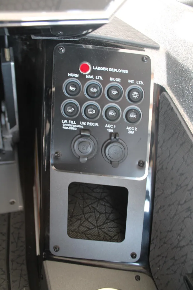 Slide: The Image of Vexus VXS20 2025 - 13