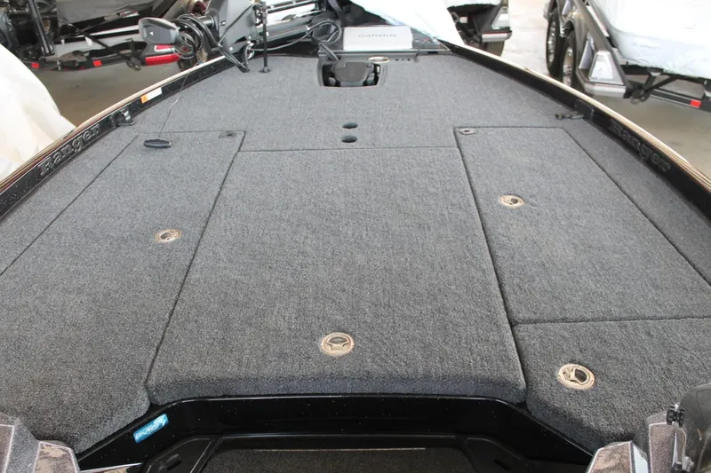 Slide: The Image of Ranger Boats Z520 2025 - 23