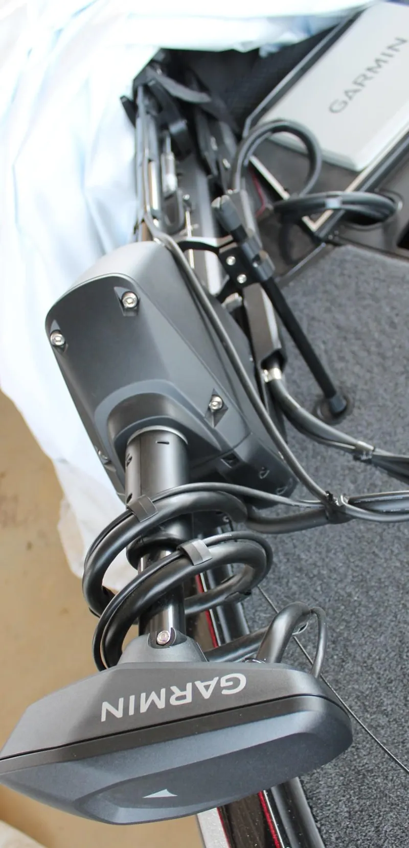 Slide: The Image of Ranger Boats Z520 2025 - 25