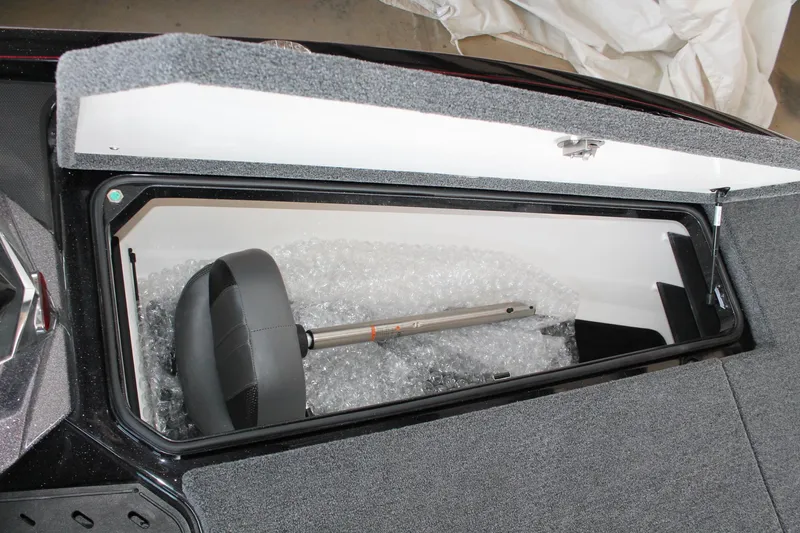 Slide: The Image of Ranger Boats Z520 2025 - 29