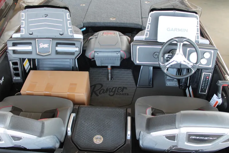 Slide: The Image of Ranger Boats Z520 2025 - 7