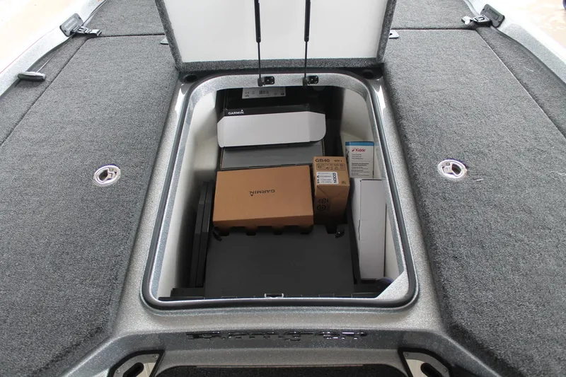 Slide: The Image of Ranger Boats Z519R Cup-Equipped 2025 - 22