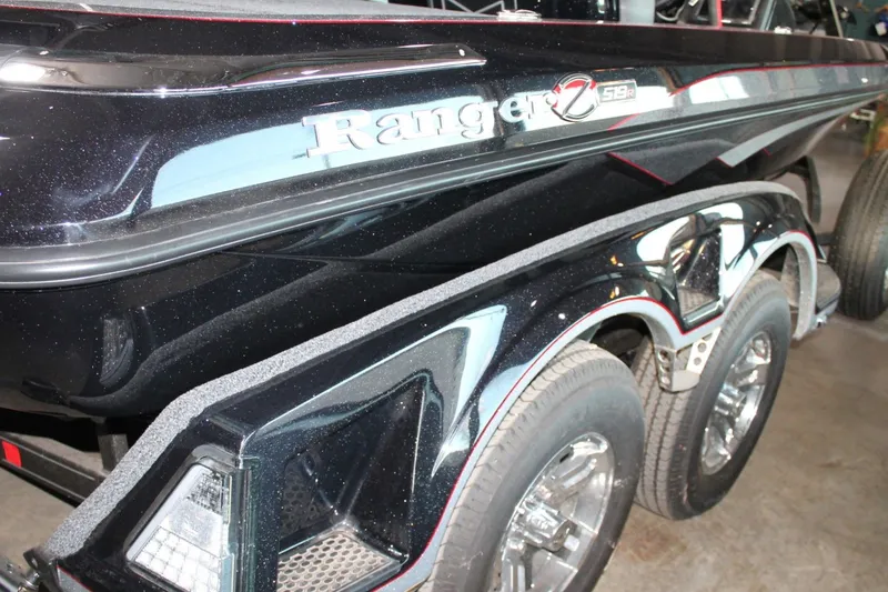 Slide: The Image of Ranger Boats Z519R Cup-Equipped 2025 - 31