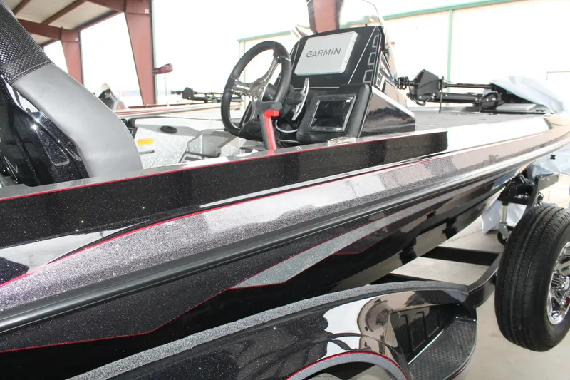 Slide: The Image of Ranger Boats Z519R Cup-Equipped 2025 - 4