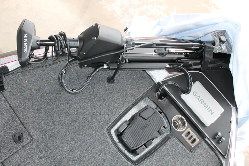 Slide: The Image of Ranger Boats Z519R Cup-Equipped 2025 - 9