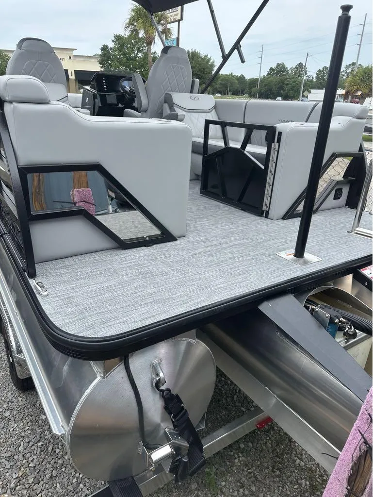 Slide: The Image of Veranda Vertex Premium RC VX22RC 2025 - 13