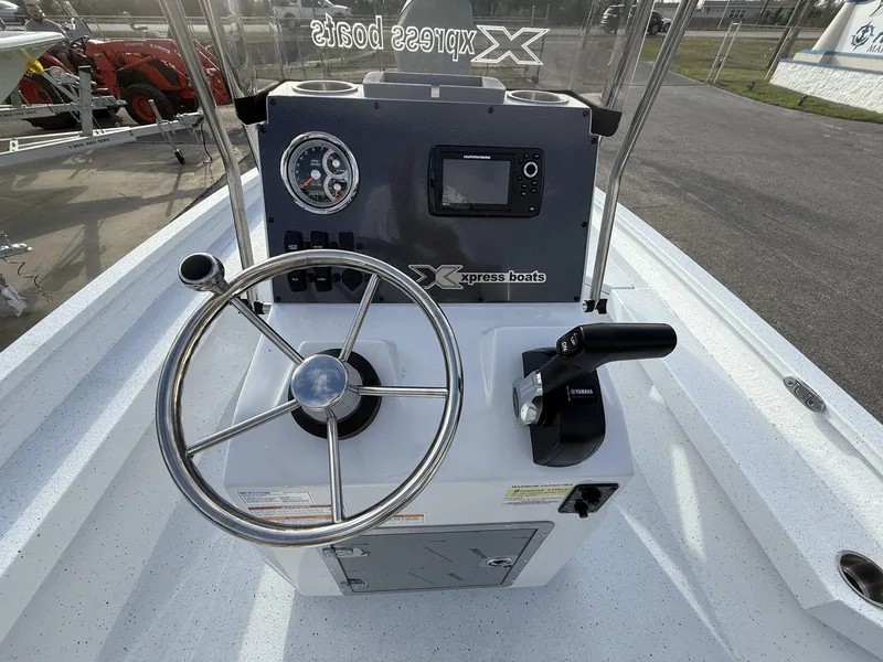 2025 Xpress Hyper Lift Series H20b New Console