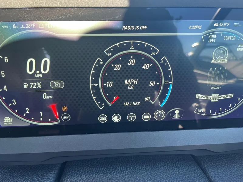 Slide: The Image of Malibu 23 MXZ 2024 - 14