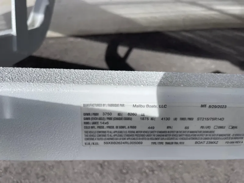 Slide: The Image of Malibu 23 MXZ 2024 - 16