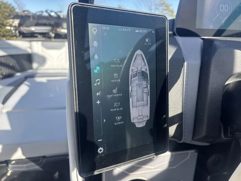 Slide: The Image of Malibu Wakesetter 25 LSV 2025 - 11