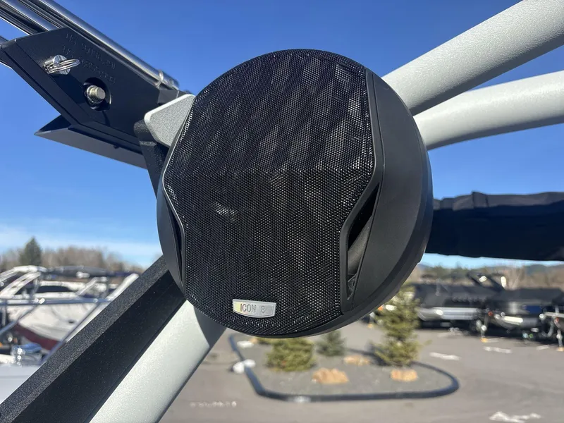 Slide: The Image of Malibu Wakesetter 25 LSV 2025 - 17