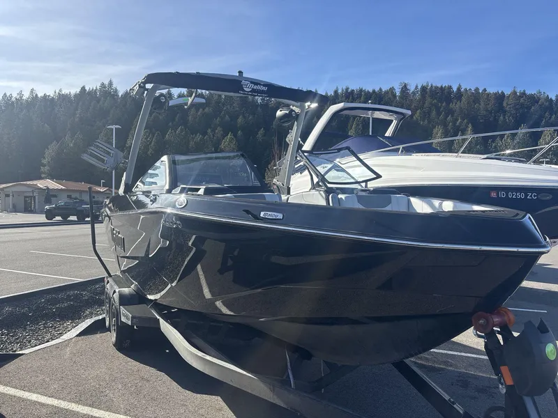 Slide: The Image of Malibu Wakesetter 25 LSV 2025 - 3