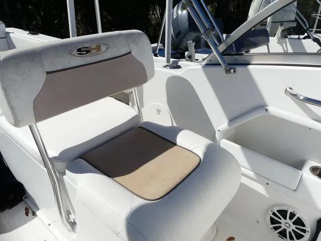 Slide: The Image of Sea Hunt Escape 234 LE 2013 - 13