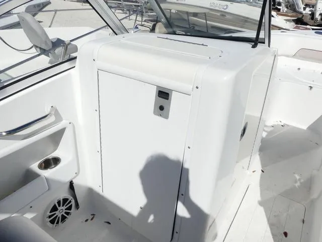 Slide: The Image of Sea Hunt Escape 234 LE 2013 - 14