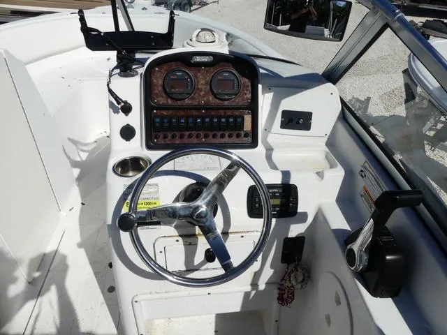 Slide: The Image of Sea Hunt Escape 234 LE 2013 - 9