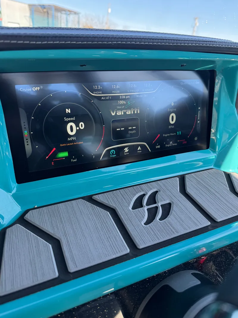 Slide: The Image of Varatti Z2272 2025 - 4