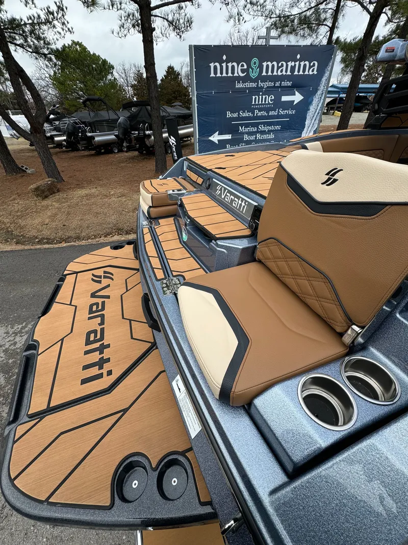 Slide: The Image of Varatti Z2373 2025 - 10