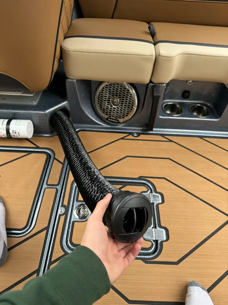 Slide: The Image of Varatti Z2373 2025 - 6