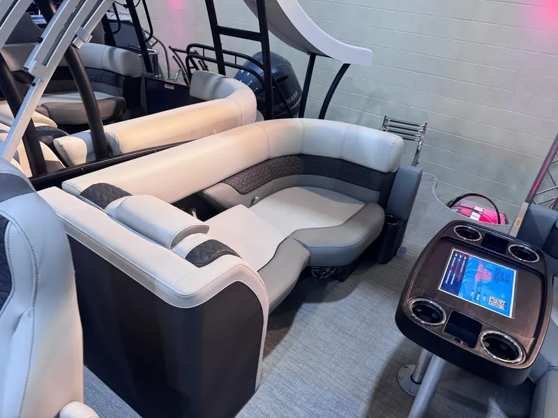 Slide: The Image of Monaco 235 SB 2025 - 7