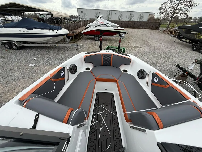 Slide: The Image of Scarab 195 LX 2025 - 11