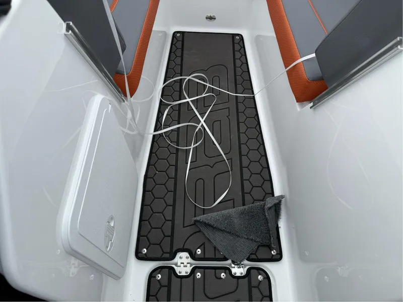 Slide: The Image of Scarab 195 LX 2025 - 12