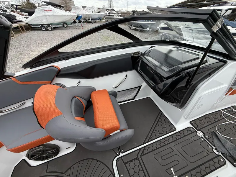 Slide: The Image of Scarab 195 LX 2025 - 19